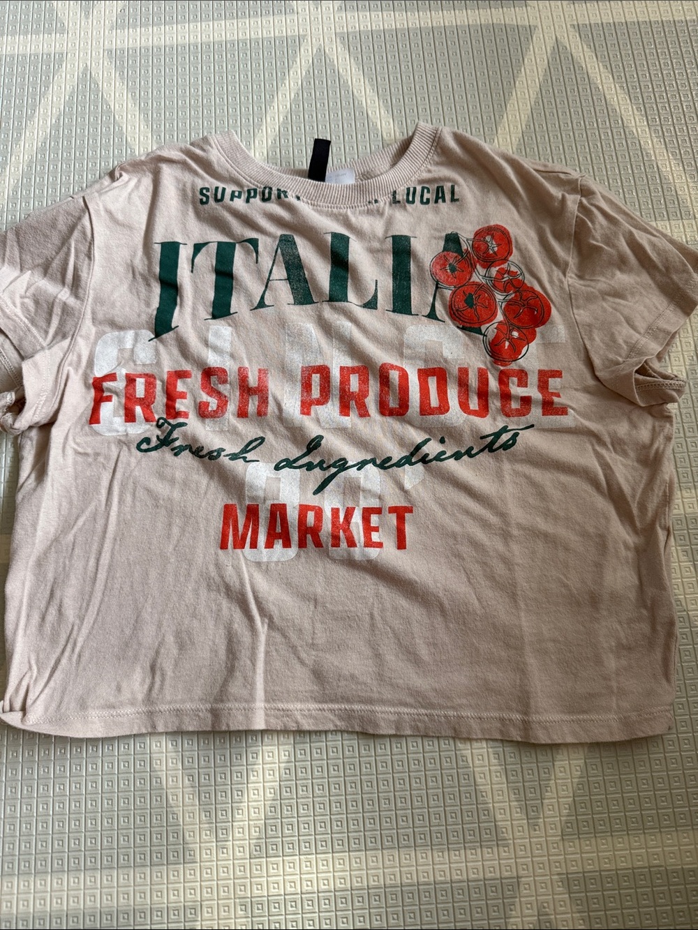 H&M Divided Kids Italia Fresh Produce Graphic Tee Crop Top. Size M
